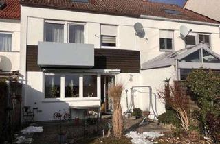 Haus kaufen in 93138 Lappersdorf, Zur Kapitalanlage!3,61% Rendite!Vermietetes 5 Zi. RMH + Garten u. Sauna in Lappersdorf