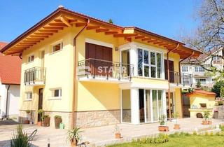 Villa kaufen in 86956 Schongau, Einzigartige Villa in Schongau mit EBK und 3- Garagen