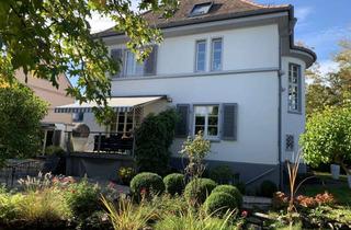 Villa kaufen in 64521 Groß-Gerau, Stadtvilla in zentraler Lage - mit Traumgarten