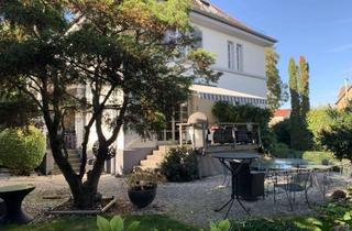 Villa kaufen in 64521 Groß-Gerau, Stadtvilla in zentraler Lage - mit Traumgarten