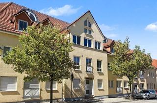 Wohnung kaufen in 06246 Bad Lauchstädt, Selbst bewohnen oder vermieten - Sie entscheiden - tolle 4-Zimmer-Wohnung in Bad Lauchstädt