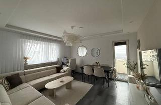 Wohnung kaufen in 70437 Stuttgart, Stuttgart - Provisionsfrei! Sanierte Wohnung mit zwei Balkonen