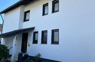 Haus kaufen in 32694 Dörentrup, Dörentrup - Gepflegtes 2- bis 3-Familienhaus mit 2 Garagen in Dörentrup