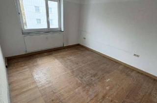 Wohnung kaufen in Gustav-Adolf-Straße, 92224 Amberg, Renovierungsbedürftige 4 Zi-Wohnung - sofort frei - einfach günstig & gut !!