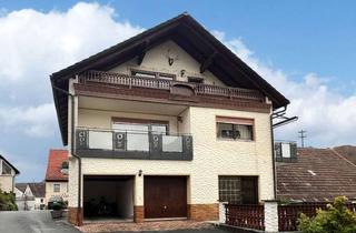 Wohnung kaufen in Rabensteinstraße 24 a, 91349 Egloffstein, 3-Zimmer Wohnung im Dachgeschoss mit schöner Aussicht und eigener Garage in Egloffstein