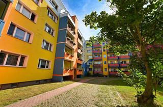 Wohnung mieten in E.-Weinert-Straße 33, 39218 Schönebeck, Wir bauen für Sie um...aus 3 mach 2!