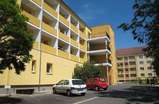 Wohnung mieten in Herrmannstraße, 09337 Hohenstein-Ernstthal, Im Zentrum von HOT! 1-Raum-Wohnung mit Balkon und Dusche!