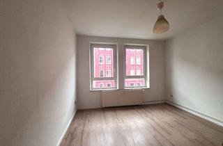 Wohnung mieten in Iltisstraße 58, 24143 Gaarden-Ost, Sanierter Altbau- perfekt für Paare
