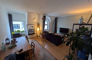 Wohnung mieten in Neuhofstraße 27, 41061 Mönchengladbach, Schöne Dachgeschosswohnung mit Terrasse über die Dächer von MG