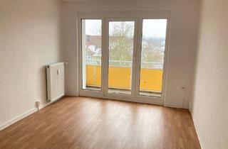 Wohnung mieten in Pappelallee, 06796 Brehna, Ganz oben mit Balkon - drei Zimmer in Brehna...