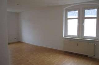 Wohnung mieten in Bahnhofstraße 60, 09376 Oelsnitz, Große Familien-Wohnung bald verfügbar!!!