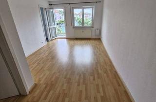 Wohnung mieten in Am Markt 18, 06184 Kabelsketal, Helle und geräumige 2-Zimmer Wohnung in Großkugel inkl. Außenstellplatz