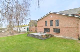 Haus kaufen in 23719 Glasau, Hofanwesen mit Reithalle und saniertem Landhaus