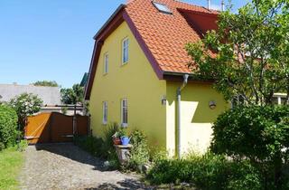 Haus kaufen in 18551 Sagard, Schönes Haus mit Hof, Garten und Nebengelass
