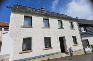 Haus kaufen in Berggasse 14, 08485 Lengenfeld, Kleines Reihenendhaus mit Parkplatz in guter Lage mit Entwicklungspotenzial