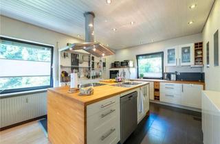 Mehrfamilienhaus kaufen in 72202 Nagold, Solides Mehrfamilienhaus mit Potenzial – großzügiges Grundstück & flexible Nutzungsmöglichkeiten