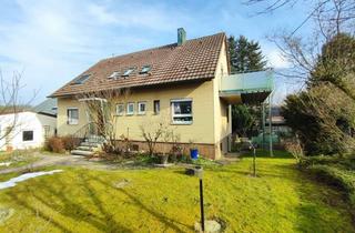 Haus kaufen in 74626 Bretzfeld, Gepflegtes Zweifamilienhaus (2× 3 Zimmer) mit großem Garten, Balkon & Garage–bezugsfrei ab 01.04.26