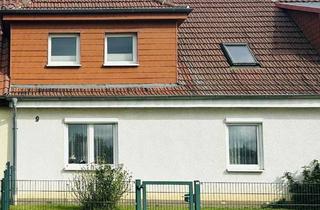 Haus kaufen in Dorfstraße, 17337 Groß Luckow, Reihenmittelhaus mit Gartenidylle und Ausbaureserve in Groß Luckow