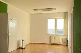 Büro zu mieten in Sachsenhausener Str 23A, 16515 Oranienburg, Darf´s ein bisschen mehr sein? 5 Büroräume, 1 Küche, 2 Sanitäreinheiten. Weitblick inklusive!