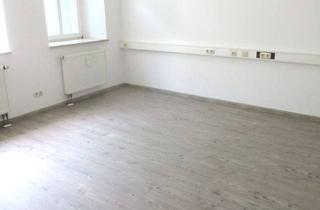 Büro zu mieten in 08412 Werdau, Kleine EG Büro Fläche zu vermieten!!