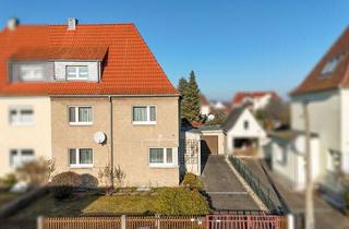 Doppelhaushälfte kaufen in 01640 Coswig, DHH auf 840 m² großem Grundstück! Keller, Garage, & Ausbaureserve im DG! Provisionsfrei!