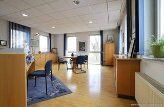 Gewerbeimmobilie mieten in 59556 Lippstadt, PROVISIONSFREI! Repräsentative Büro- oder Praxisräume zu 112 - 300 qm, 13 x Stellplätze in Lippstadt