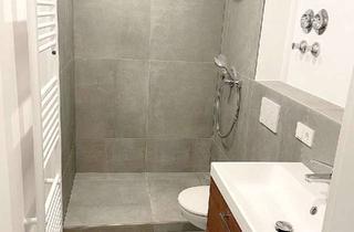 Wohnung kaufen in 41363 Jüchen, sanierte, helle 2 Zimmer-Dachgeschosswohnung, große Wohnküche, 4-Familienhaus