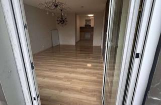 Wohnung kaufen in Kreuzäcker 51, 71634 Ludwigsburg, Gepflegte 3,5-Zimmer-Wohnung mit Garage und Parkplatz