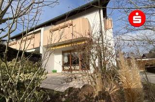 Wohnung kaufen in 91207 Lauf, Charmante 3-Zimmer-Maisonette mit Terrasse und Garage in Lauf-Heuchling