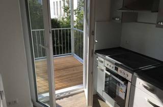 Wohnung mieten in 18057 Kröpeliner Tor-Vorstadt, 2,5-Raum-Wohnung mit Balkon im Herz der KTV