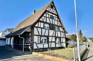 Haus kaufen in 79367 Weisweil, Charmantes Fachwerkhaus mit Doppelgarage - sanierungsbedürftig