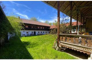 Haus kaufen in 84140 Gangkofen, Historischer Vierseithof mit großem Garten, altem Baumbestand und kultureller Geschichte