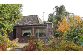 Haus kaufen in 26340 Zetel, **RESERVIERT** Sanierungsbedürftiges Wohnhaus auf 1.700 m² in Zetel-Neuenburg