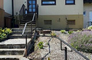 Reihenhaus kaufen in Im Hirschacker 54, 69412 Eberbach, Modernisiertes Reihenhaus mit hochwertiger Ausstattung und Garage in Eberbach