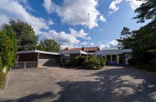 Haus kaufen in 23774 Heiligenhafen, Gegen Gebot - Wohn- und Geschäftshaus auf parkähnlichem Grundstück in Hafennähe