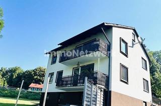 Haus kaufen in 95213 Münchberg, ***Zweifamilienhaus mit atemberaubendem Weitblick ins Grüne – Ländliche Idylle bei Münchberg***