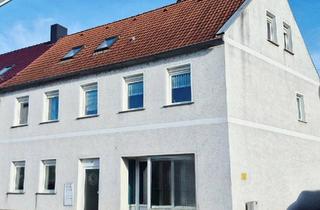 Haus kaufen in 39218 Schönebeck, Schönebeck (Elbe) - Geräumiges Zweifamilienhaus mit Gewerbeeinheit