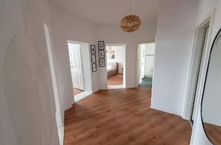 Wohnung kaufen in 13581 Berlin, Berlin - Provisionsfrei: Sanierte 4-Zimmer-Altbauwohnung Spandau