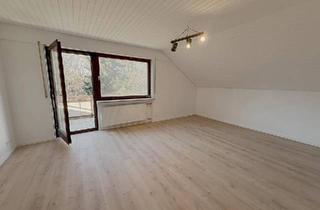 Wohnung kaufen in 72074 Tübingen, Tübingen - Frisch Renoviert: Helle 3-Zimmer-Wohnung mit Balkon am Österberg