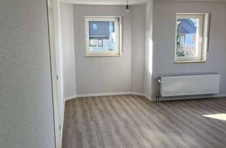 Wohnung mieten in Am Haselbusch, 53925 Kall, Gepflegte 2-Zimmer-Wohnung im 1. OG mit Garage in Kall