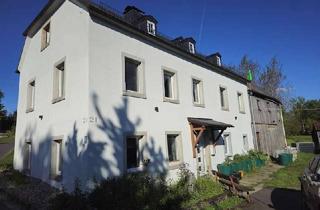Bauernhaus kaufen in Hildenbach 21, 95632 Wunsiedel, Renoviertes Bauernhaus mit großen Grundstück und Scheunen!