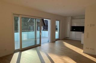 Wohnung mieten in Schulgasse, 78713 Schramberg, Moderne 3,5-Zimmer-Wohnung mit Balkon, Baujahr 2022