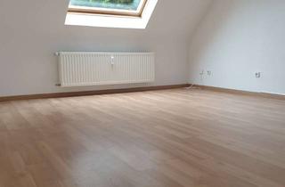 Wohnung mieten in 41179 Rheindahlen, 2 Zimmer Dachgeschosswohnung in Mönchengladbach-Hehn