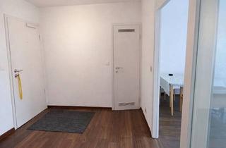 Wohnung kaufen in 30952 Ronnenberg, Wohnen im Grünen – Lichtdurchflutete 2-Zimmer-Oase mit Parkblick