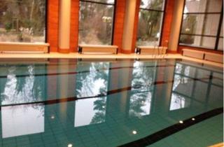 Wohnung kaufen in 60598 Sachsenhausen, Großzügige 3,5 Zimmer-Wohnung mit 2 grossen Panoramablick-Balkonen, Garage, Schwimmbad, Lift, Ga