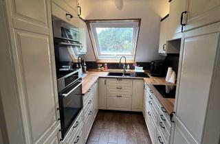 Wohnung kaufen in 73230 Kirchheim, Stilvoll wohnen mit Burg-Teck-Blick – hochwertige, voll möblierte 1,5-Zimmer-Wohnung zum Wohlfühlen