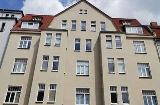 Wohnung mieten in August-Bebel-Straße 69, 06108 Halle, Frisch renovierte Dachgeschosswohnung in beliebter Lage mit Terrasse und Sichtbalken!