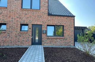 Haus mieten in Ochsenweg 63, 24539 Wittorf, Neubau Doppelhaushälfte 130 m² 6 Zi mit eigenem Garten in Wittorf