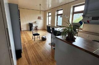 Wohnung mieten in 25489 Haselau, 105 m² Altbauwohnung mit Kamin, Elbblick, Landhausküche, Echtholzdielen - Alte Schule Haselau