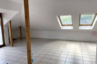 Wohnung mieten in Karlstr. 11, 66578 Schiffweiler, Helle 2-Zimmer Dachgeschosswohnung mit Fernsicht in Schiffweiler